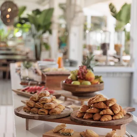 Iades & * Agia Anna (Naxos)