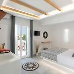 Iades & Apartment