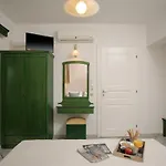 Apartment Iades &