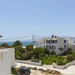 Iades & Apartment *