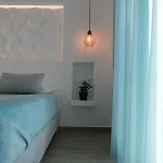 Iades & Apartment