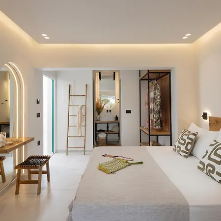 Iades & Apartment Agia Anna (Naxos)
