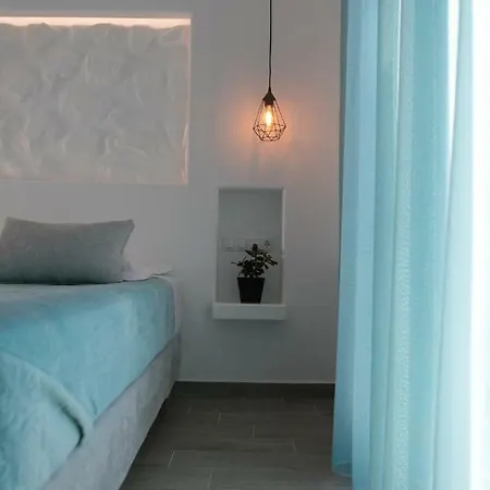 Iades & Apartment