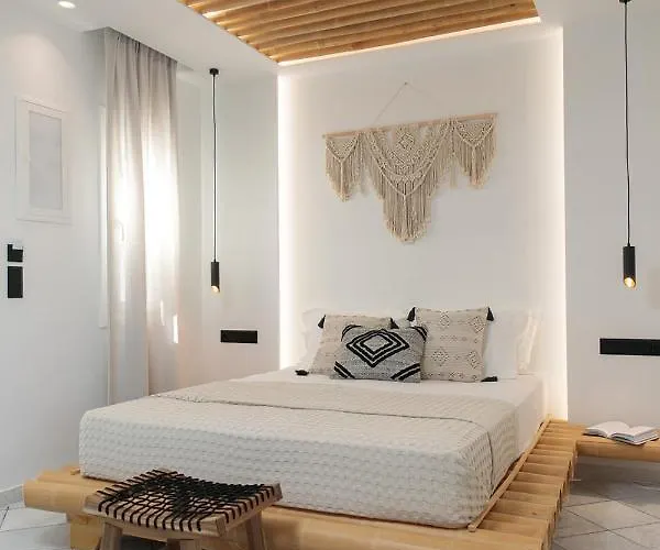 Iades & Apartment Agia Anna (Naxos)